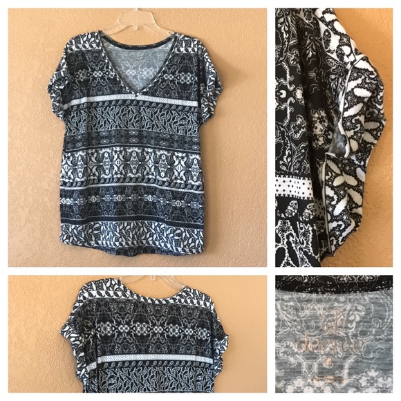 Decree Tops - Black & White Paisley Flow Tee